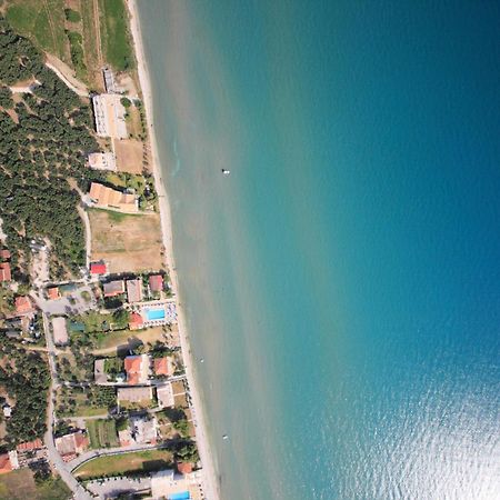 Paradise Elegant Apartments - Perfect Escape On The Beach Alykes  Bagian luar foto
