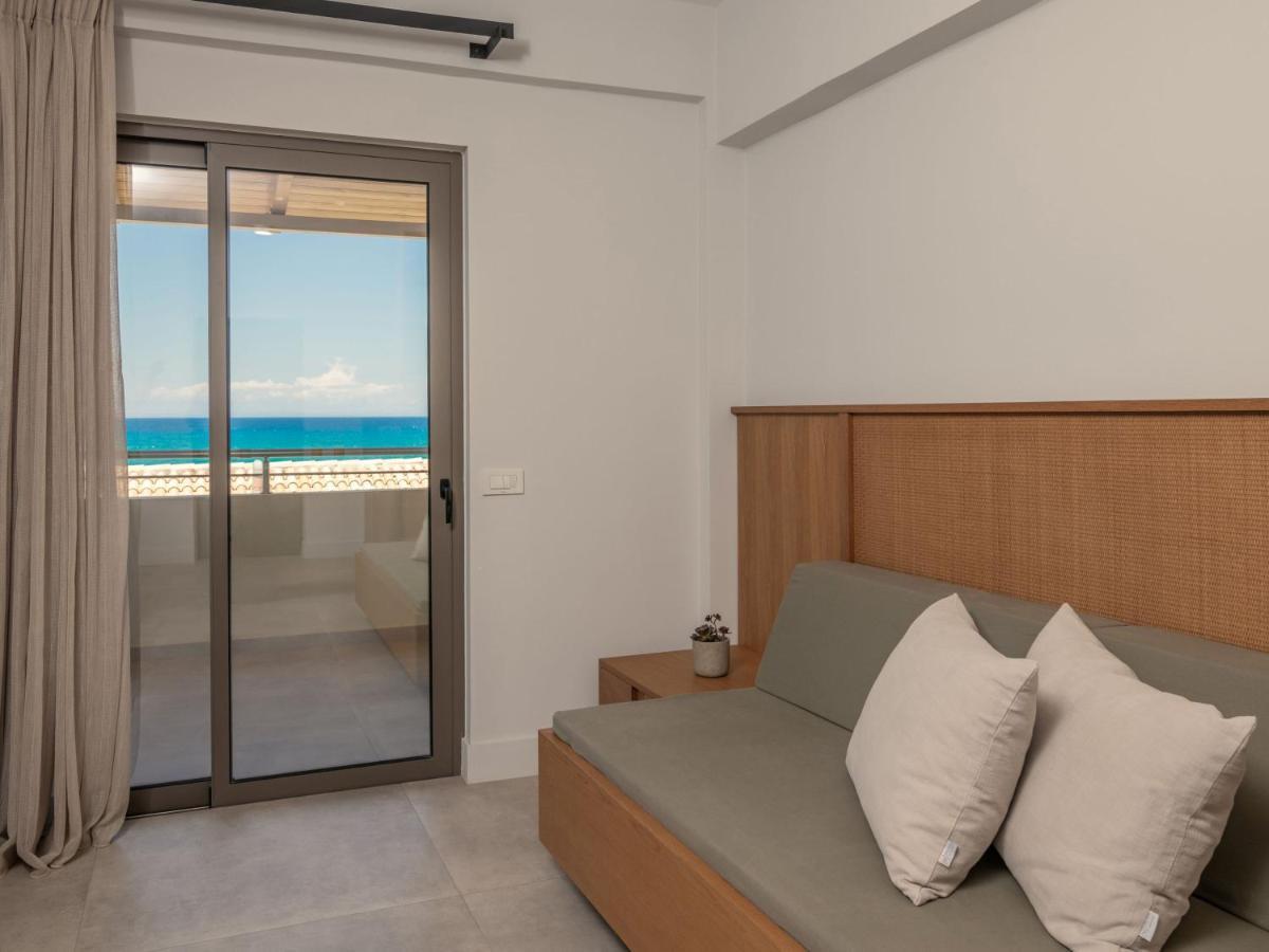 Paradise Elegant Apartments - Perfect Escape On The Beach Alykes  Bagian luar foto